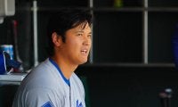 大谷翔平、第２打席はしぶとくフルカウントから四球　フリーマンの適時二塁打で先制のホームへ