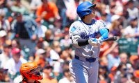 大谷翔平、巧打で２試合ぶり安打　第３打席、追い込まれてから低めのナックルカーブを右前に運ぶ