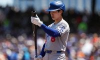 美女レポーターも注目…ド軍内野手の“隠れ驚愕ボディ”が話題　「どういう筋トレしてるの？」