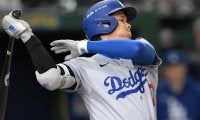 大谷翔平、１１０メートル大飛球　フェンス際左翼手ジャンプ好捕　６球場でホームラン