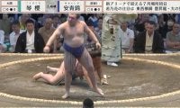 「なんやねん今の」前頭が大関を発生割合0.03％の珍手で撃破 鮮やかな超レア技に館内大興奮「いろんな技があるのね」「こんなことも出来るのか」