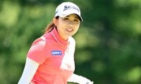 内田ことこ、4日間大会で6打差つけ完全V「地元で初優勝を挙げられて嬉しい」
