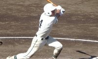 センバツ出場・二松学舎大付のトップバッターが本塁打！指揮官も「チームが苦しい時にやってくれる選手」と称賛！【東東京】
