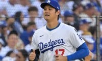 大谷翔平がまさかの泣き顔　“報復死球”の右腕を笑顔でイジリ…HRダービー前に和やか一幕