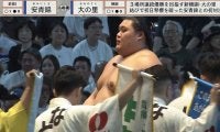 「2日目なのにすごいな！」元人気力士、懸賞の数に驚愕 新横綱・大の里、注目の一番で発生した驚きの一コマ