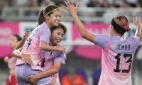 ｢どんどんハリウッド寄りに｣なでしこ切り札“サッカー界のレディー・ガガ”、ド派手ドレス＆プラベショットに反響！｢ぶっ飛んでてかっこいい｣の声