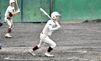 「落ち着いて甘い球を」相手を突き放す一打　早大本庄・佐藤選手