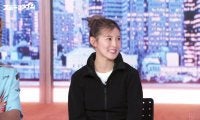 “美腹筋”オフショでも話題 フットサル女子日本代表がスカートひらり！？“大車輪”披露に元プロサッカー選手「俺より巧い」