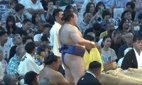 「“こいつヤバイな”って顔w」呼出が安青錦に見せた驚きの表情が話題 “憧れ”の若隆景を撃破した土俵下での一コマ