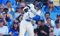 大谷翔平は「本当に馬鹿げてる」　33号に米メディアどよめき…しかも逆方向「スタンド中段」