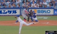 ウソでしょ…？ 大谷翔平、浮き上がる“火の玉ストレート”「エグすぎる」キレと伸びが増した剛速球→打者が豪快に“マン振り三振”