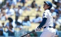 衝撃の「30/30」 大谷翔平、特大37号弾はメジャー全球場でスタンドインする“会心の一撃” 捉えた瞬間…球場総立ちの圧巻光景