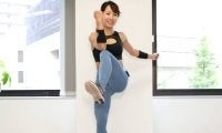 1週間で腹筋に“タテ線”を入れる！立ったまま「立ち腹筋」7日間チャレンジ