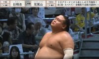 「めっちゃキレてる」力士が立ち合い不成立で“不穏” 「ビンタ合戦」「こわいよお」ド迫力の真剣勝負にファン恐々
