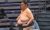 「身体に対して足が細い」ほっそり“美脚”が話題の巨漢力士 「私より細い」驚きの声も【大相撲名古屋場所】
