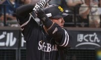 鷹9連勝で首位浮上…山川が16号勝ち越し3ラン　ロッテ10安打も決め手に欠く、29日パ結果