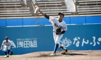 決めた犠打「後は任せた」　サヨナラ勝ちした済美・梅原朋貴投手