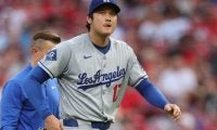 「どうか無事でいてくれ」大谷翔平の肘は問題なし？　顔しかめた“異変降板”に米騒然「明らかに不安そうな表情で退場している」