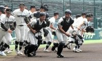 松商学園が甲子園練習、「聖地」の感触に「テンション上がった」