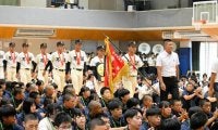 「一戦必勝」尽誠学園で壮行会　生徒や教職員ら400人が激励