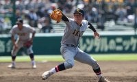 仙台育英プロ注左腕・吉川が12Ｋ完封劇！低めへの変化球で相手を翻弄、優勝した3年前同様に初戦で鳥取県勢に勝利【25年夏甲子園】