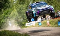 WRCフィンランド：WRC2部門はヤリ‐マティ・ラトバラの猛追を抑え切ったルーペ・コルホネンが初優勝