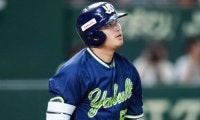 村上宗隆、東京D天井に直撃する大飛球　丸が好捕でアウト成立…場内どよめき
