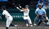 初出場の綾羽、熱戦制す　九回2死で追いつき、十回主将が勝ち越し打