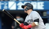 巨人２位死守　１２点爆勝で５割復帰　難敵ジャクソンに雪辱　阿部監督「みんな忘れて、明日もう一回頑張って」