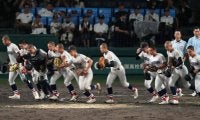 NPBファンも感嘆…横浜高の盤石攻守に「プロより強い」の声がSNS上で相次ぐ　2度目の甲子園春夏連覇へ快勝発進