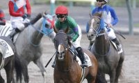 【札幌4R】キング騎乗 ドゥマーベリックが9馬身差圧勝