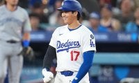 大谷翔平ヒヤリ…顔面にボール“襲来”　驚き避ける→横見て騒然、仲良し相棒が神捕球