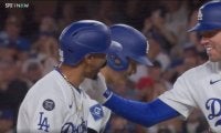 ベッツ逆転弾で大谷翔平も吠えた！ “MVPコンビ”の信頼関係滲む光景に「ベッツ迎える大谷の顔泣けた」SNS上も感涙