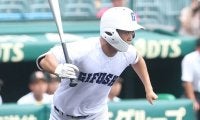 左手の指がない球児、甲子園初安打　同点適時打に球場大歓声…右前に痛烈な打球