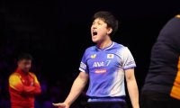 張本智和が優勝！世界王者・中国の王楚欽を４－２で撃破！「本当に信じられない」感情爆発、ユニホーム脱いで絶叫