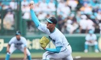 山梨学院の最速152キロ右腕・菰田が6回までノーヒット！聖光学院打線を黙らせた【25年夏甲子園】