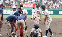 甲子園騒然、東大阪大柏原でアクシデント　足の痙攣か…歩けず担架で退場、球場は拍手