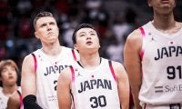 衝撃！ バスケ日本代表エースが“超密着マーク”で消される…「とんでもないディフェンス」「無策は苦しい」富永啓生への“規格外フェイスガード”にSNS騒然