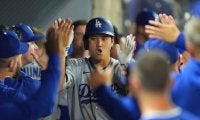 大谷翔平は「避けられない」　土壇場9回の衝撃43号にLAメディア最敬礼「MVPだ」
