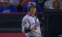 大谷翔平の打席で観客キッズが掲げた“デコピン”に「かわいいw」「画伯」ファンも思わず反応したお手製応援ボード