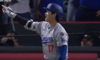 球場騒然！ 大谷翔平、感情が大爆発…「ヤバすぎる」 爆速弾直後の“確信”リアクションが話題に「めっちゃカッコいい」