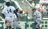 【甲子園】本当に２人とも１年生？　仙台育英の話題の二遊間が華麗すぎるコンビプレー披露