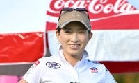 “ゴルフ界の北川景子”植手桃子、始球式を終えて仲間とほっこりやりとり