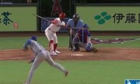 見えない…！？ 大谷翔平、“消える魔球”に打者ドン引き「ここで使うのか！」急落下する“伝家の宝刀”スプリットにマン振り三振「打てるわけない」