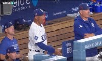 ドジャー・スタジアム騒然！ 首位攻防戦、疑惑の“ノースイング”にロバーツ監督も怒り爆発 「この1球は大きい」