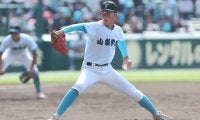 春は背番号1を背負った山梨学院の2年生左腕が好救援！注目浴びる同級生・菰田に刺激｢背番号が変わっても自分の投球をしたい｣【25年夏甲子園】