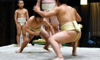 6年生に負けたのが悔しくて…相撲「発祥の地」で子どもの体験教室