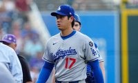 大谷翔平、右脚に打球直撃のアクシデント　苦悶の表情に場内騒然…4回9安打5失点で降板
