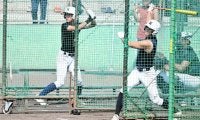 日大三が練習に汗　「強打の三高」らしく打撃重視　決勝進出決める