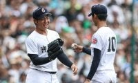 新垣有→末吉　沖縄尚学、進化続けた2年生リレーで夏の勲章